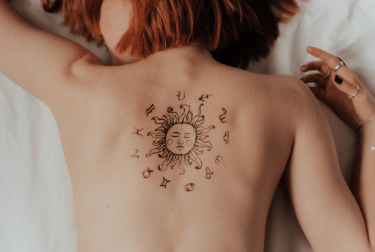tatouage dos femme idees
